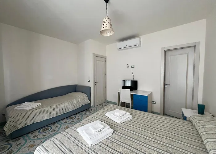 Borgo Nocleg ze śniadaniem 4*