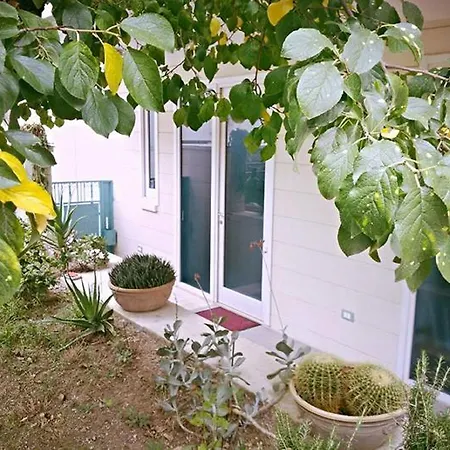 לינה וארוחת בוקר Borgo אוטרנטו